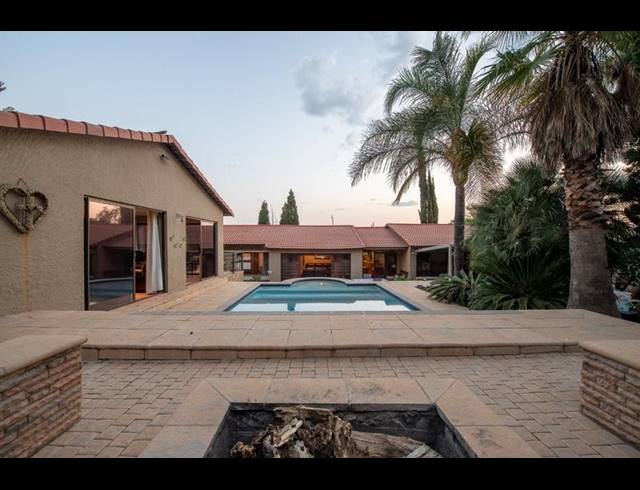 4 BEDROOM HOUSE FOR SALE IN GLENVISTA